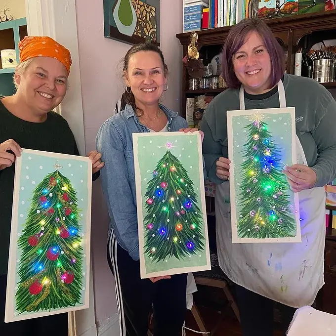Oh Xmas Tree! Thursday OR Friday