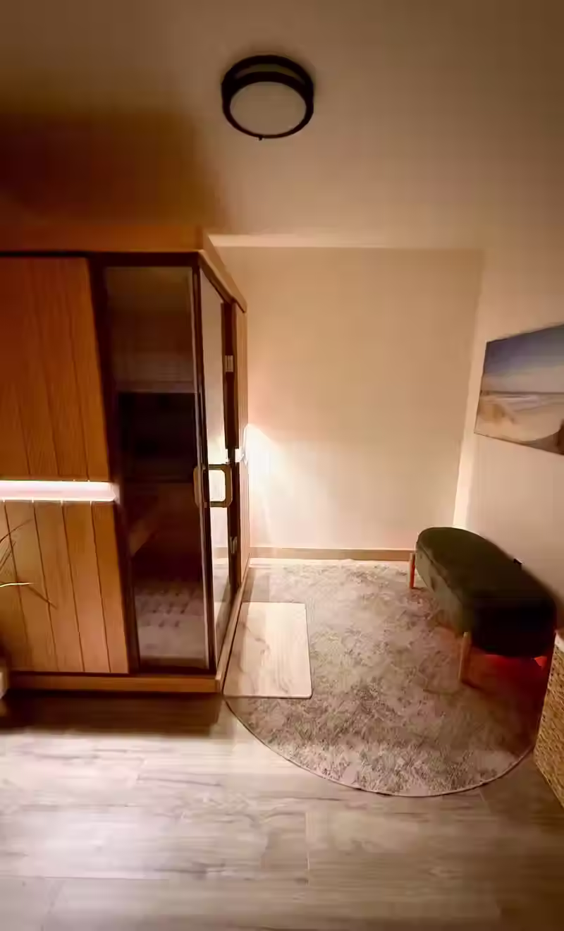 sauna.avif