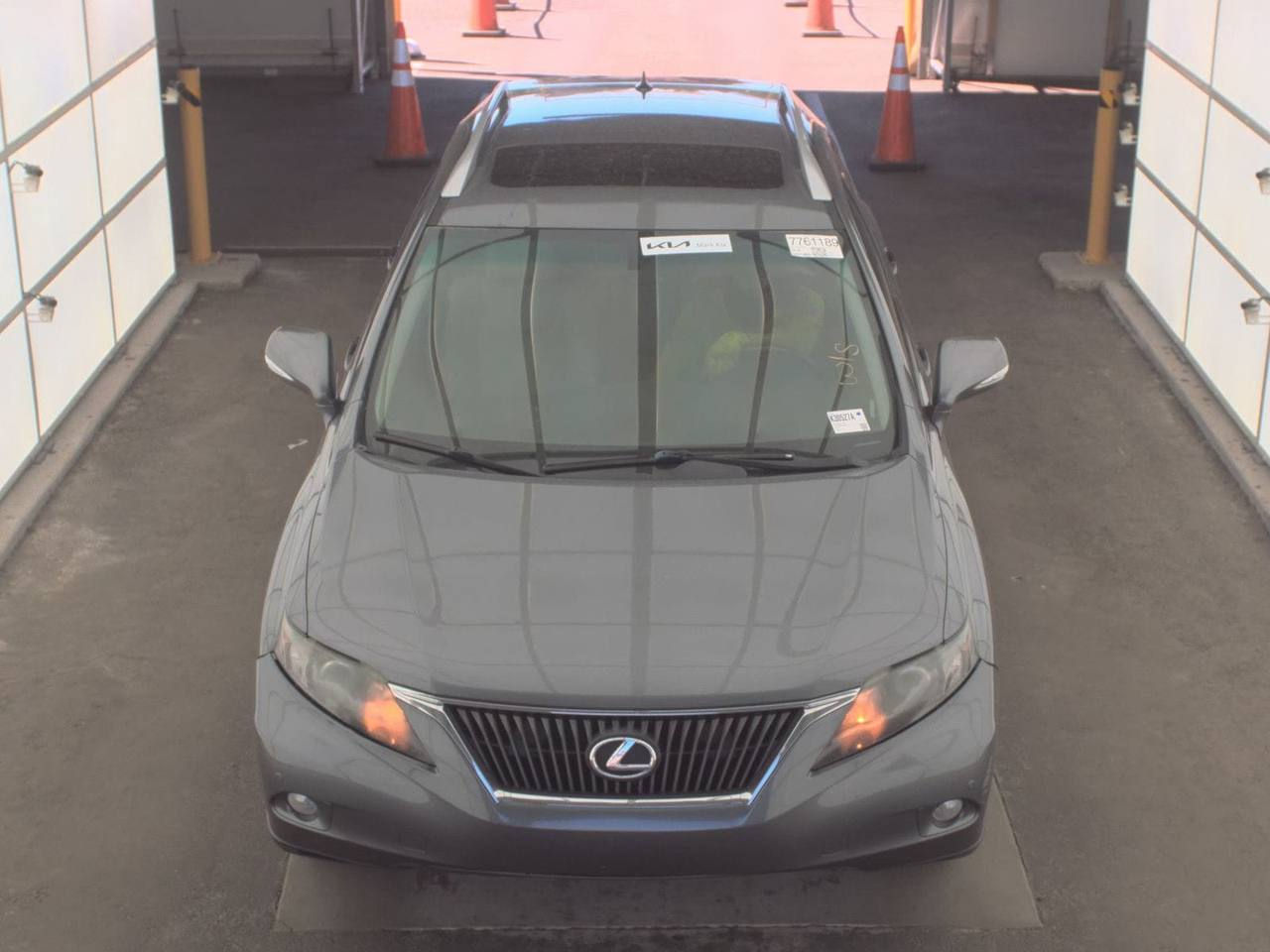 LEXUS