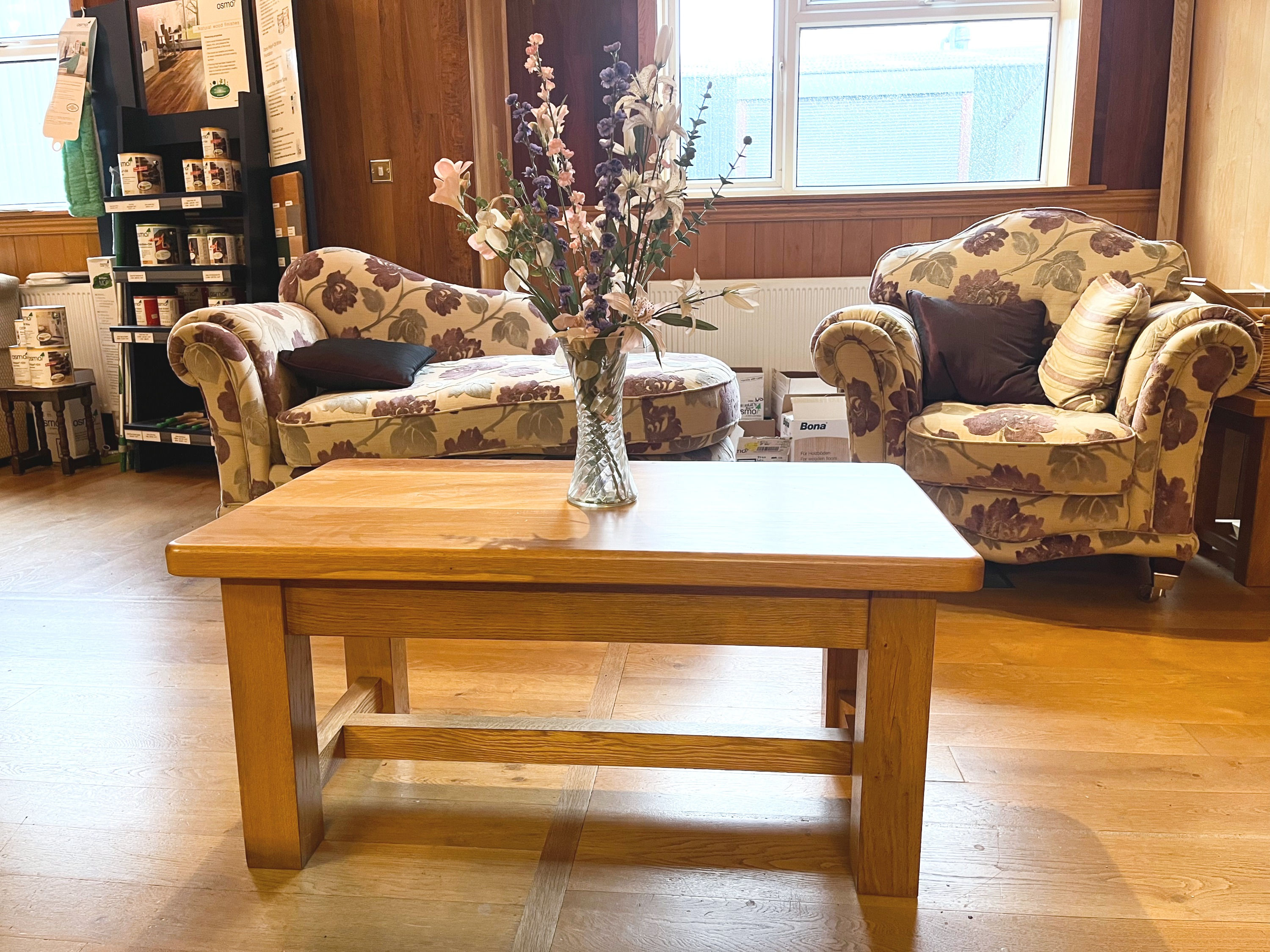 A photo of an oak coffee table