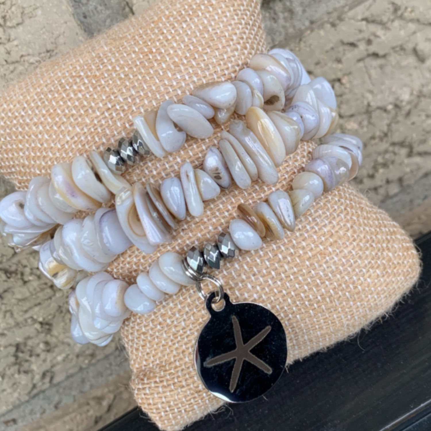 Shell chips with stainless steel starfish