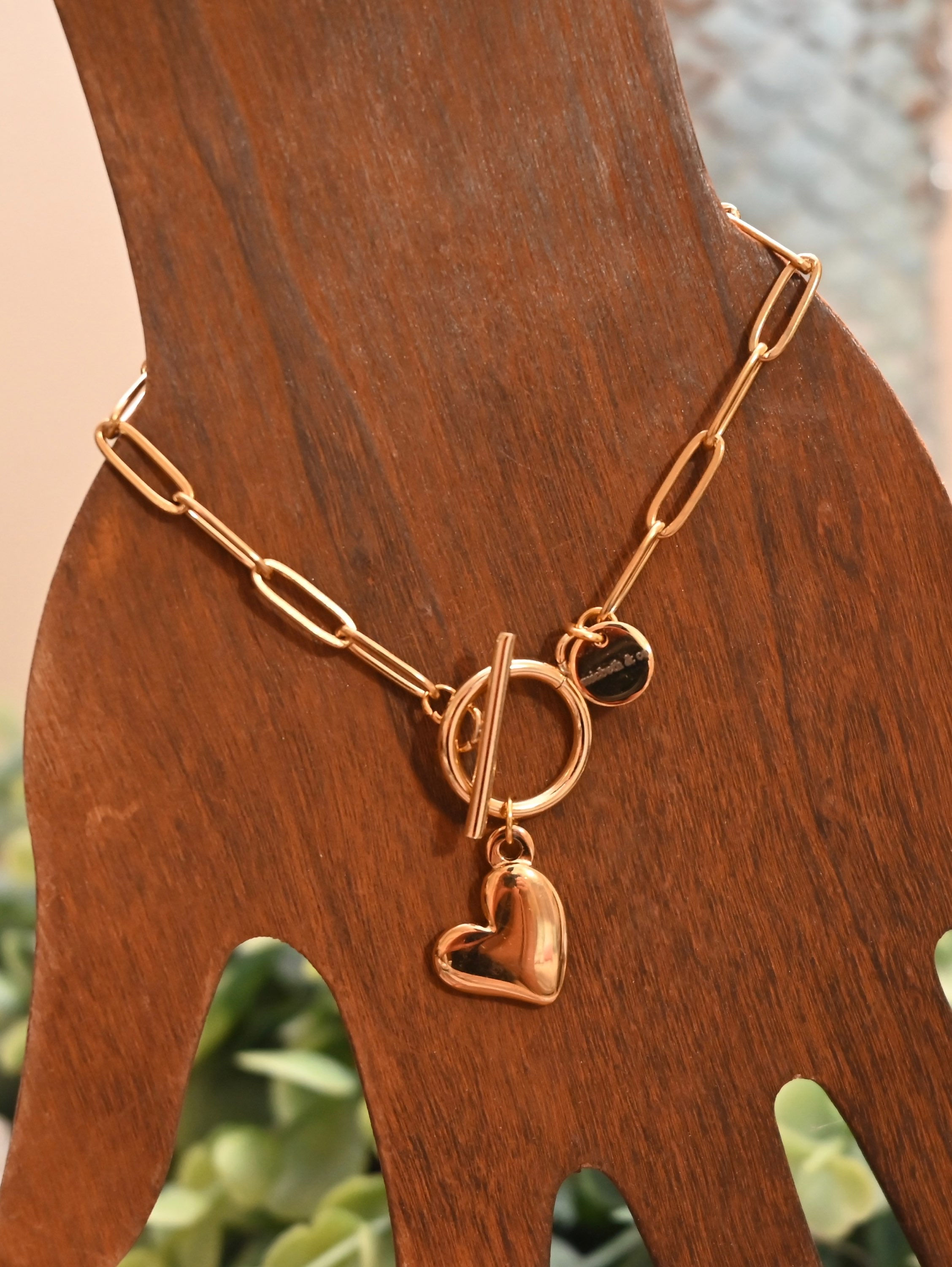 Solid heart toggle bracelet 