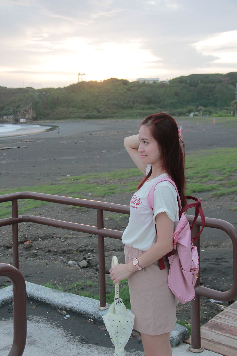Casual t-shirt with a bag