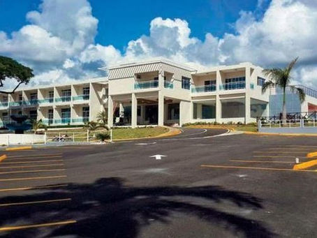Diputado pide al Gobierno rescindir contrato de arrendamiento de Hotel Santa Cruz con empresa extran