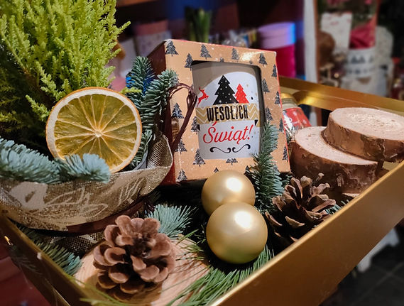 dekoracje swiąteczne_edited.jpg