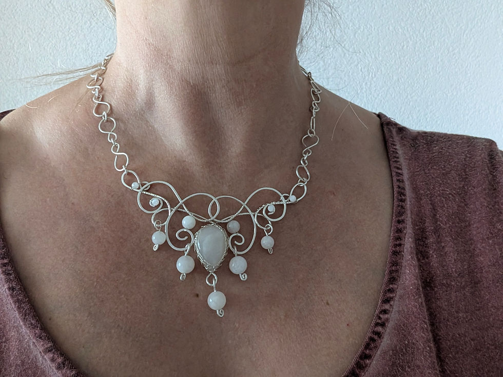Miniaturbild: Mondstein Anhänger - handgefertigter Heilstein Schmuck