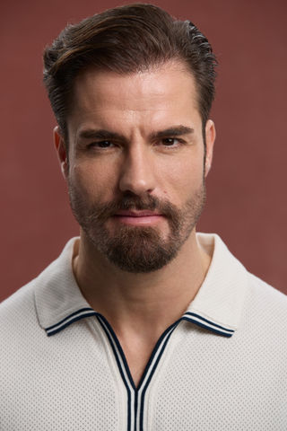 Foto del actor español Javier Martínez. Residente en Madrid y nacido en Bilbao. Actor de Cine, TV y Teatro.