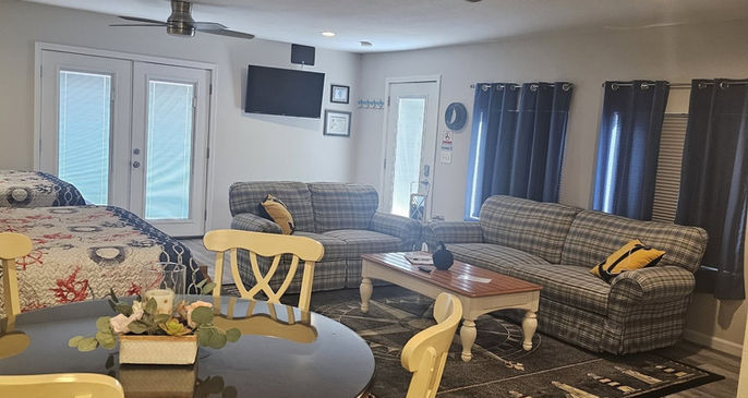 Anchors Inn Grafton Lodging