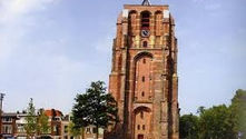 De scheve toren de Oldehove in Leeuwarden