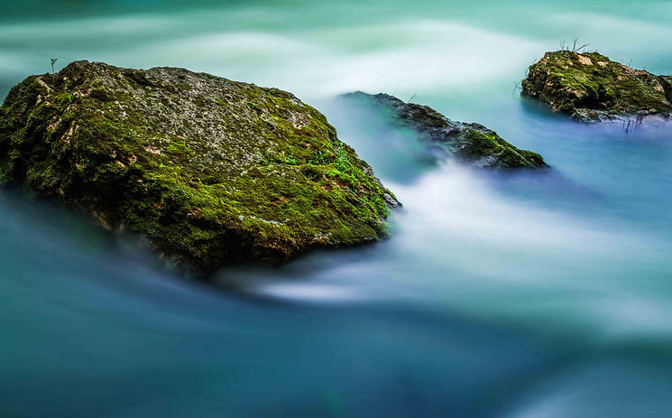 Big Spring Boulders Vivid (1 of 1).jpg
