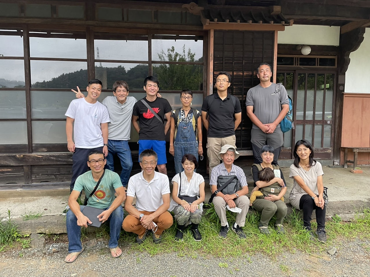 お山の調査から戻ったお2人と一緒に。