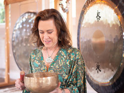 LibbyandMartin-6 - Gongs