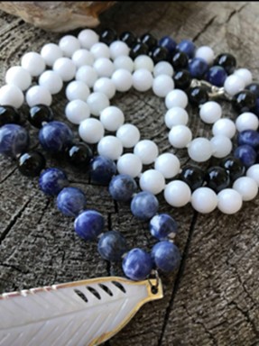 Lapis Lazuli, Tigers eye, Coffee & picture jasper
Angelite, dumorterite, cedarwood
White jade, sodalite, onyx