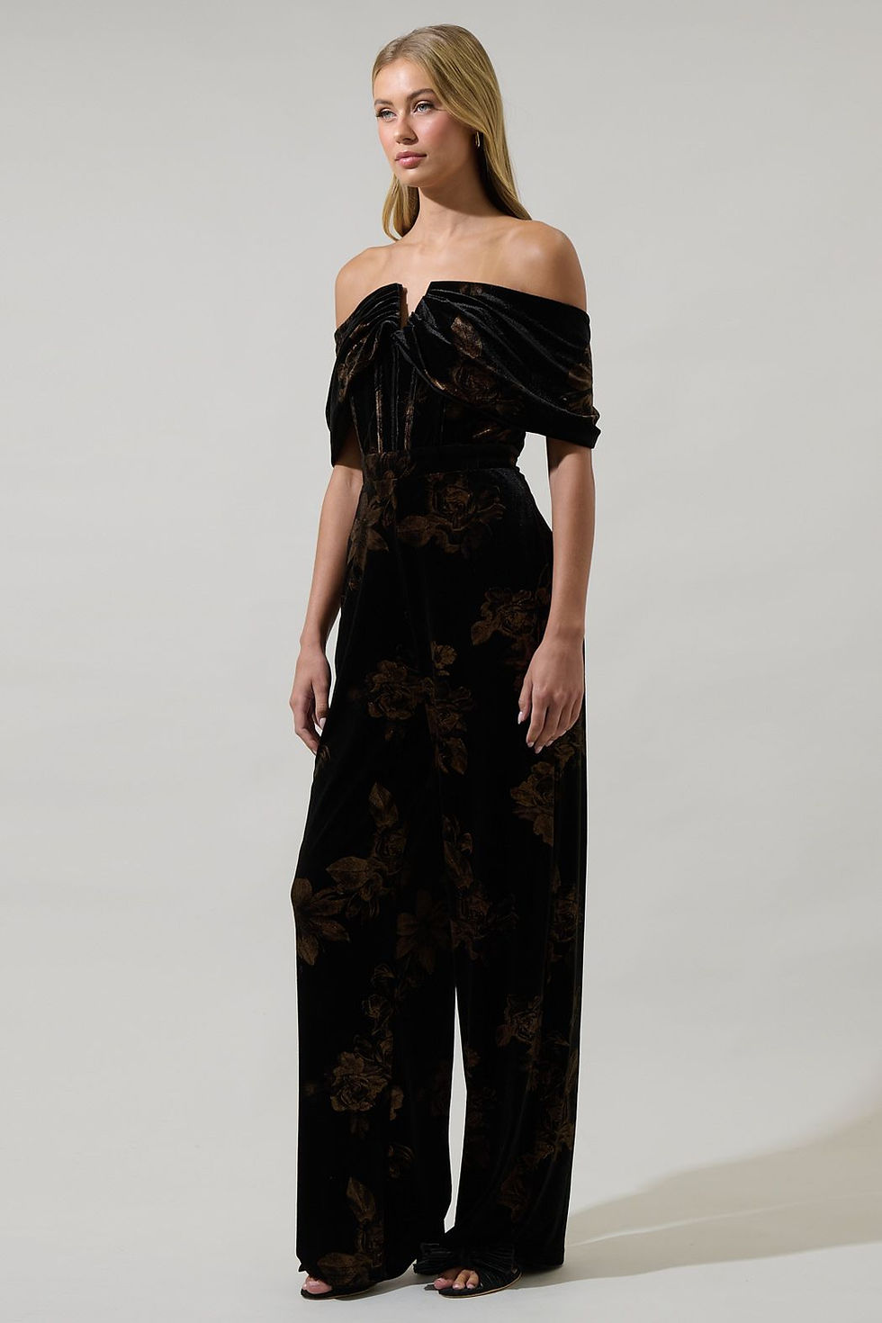 Miniatura: Kelsie Velvet Off the Shoulder Jumpsuit