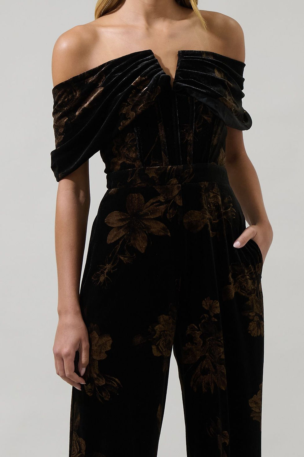 Miniatura: Kelsie Velvet Off the Shoulder Jumpsuit