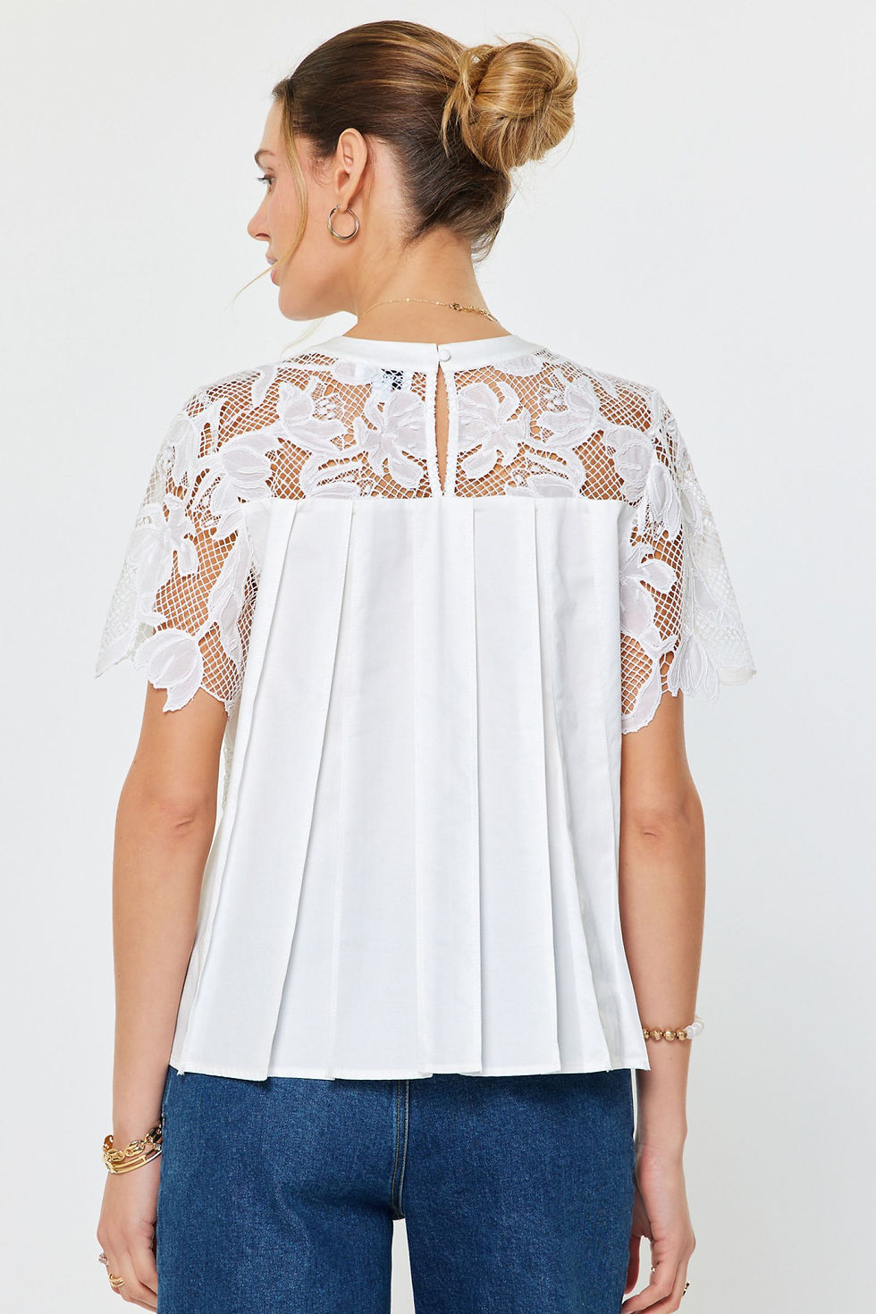 Miniatura: Andrea Lace Round Neck Blouse
