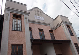 img_right1a7e9b5931df4f8fee394d3a663d925