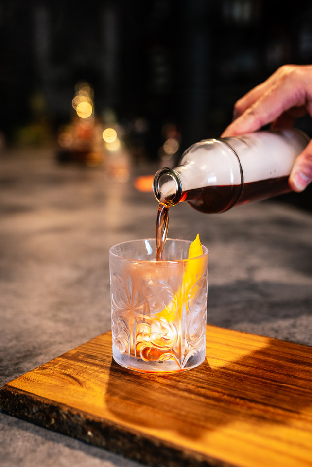 SmokedNegroni-093020-2.jpg