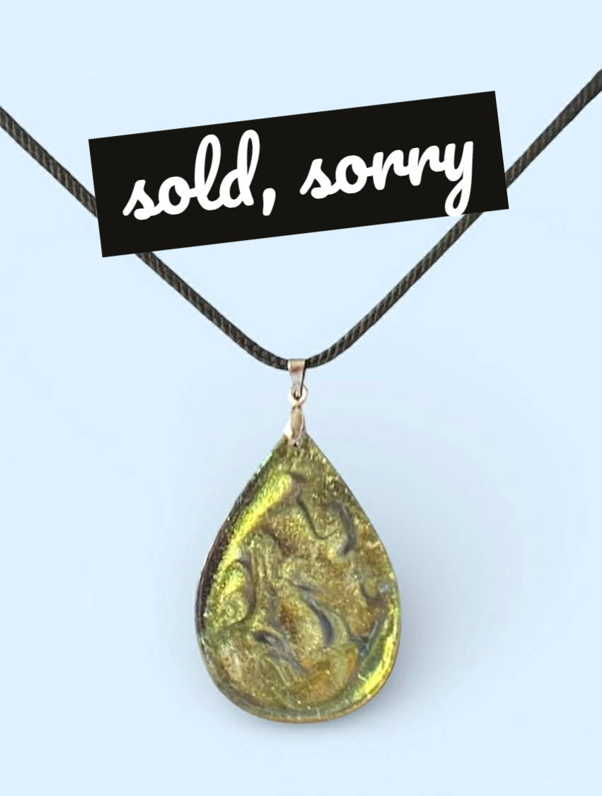 'Hidden Gold' necklace