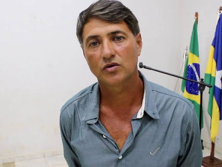 Ex-prefeito de Vale do Anari é assassinado dentro de caminhonete em Ariquemes