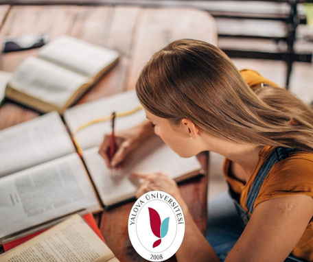 Yalova Üniversitesi – Doktora/Sanatta Yeterlik Sınavı ve Tez İzleme Süreci Hangi Şartlarda Yapılır?