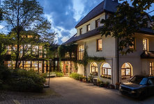 03_Neue_Weinsteige_160_-_Luxury_Real_Estate_-_Concierge_Auctions.jpg