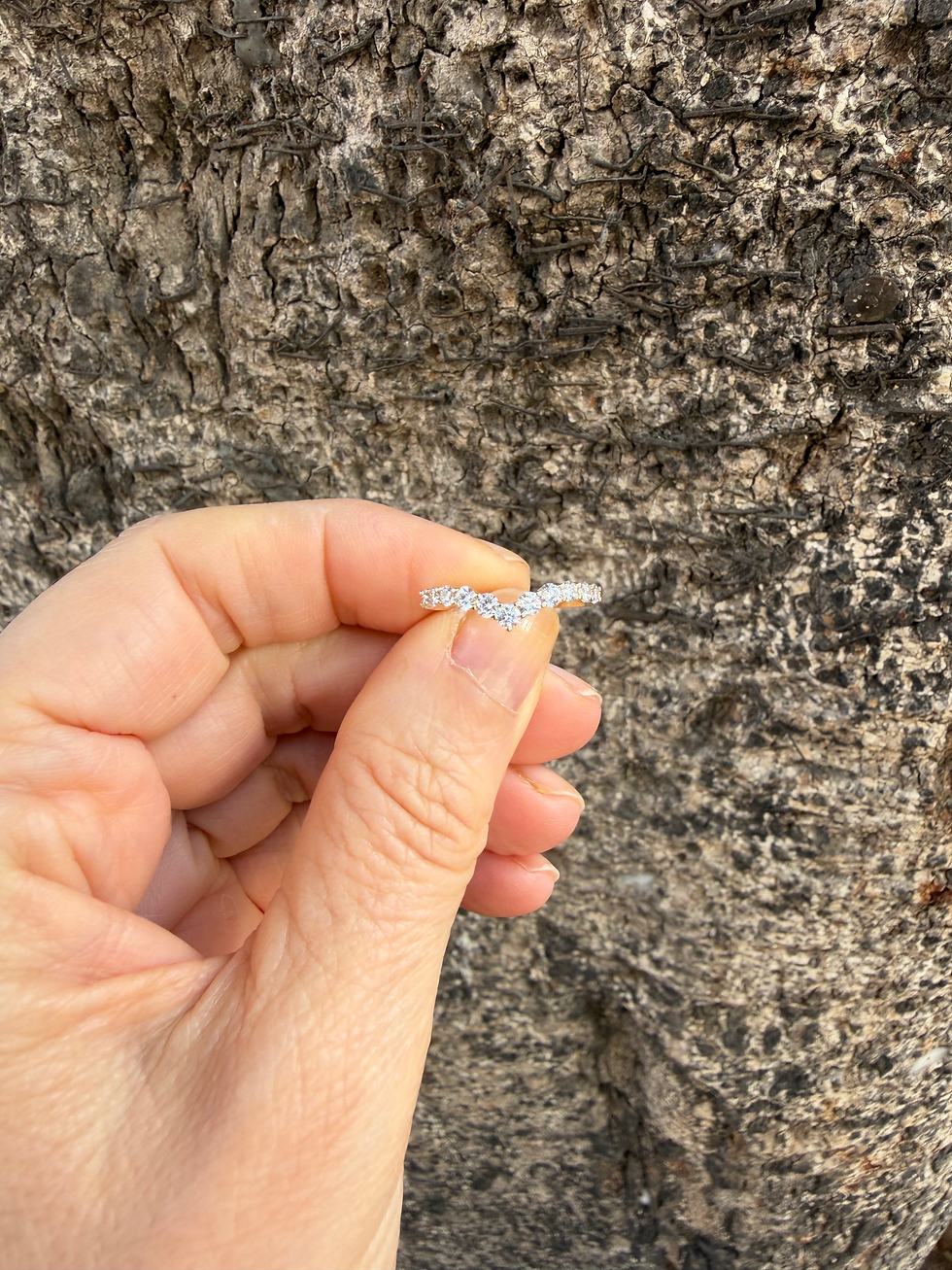 תמונה ממוזערת: טבעת וי יהלומי מעבדה - צהוב