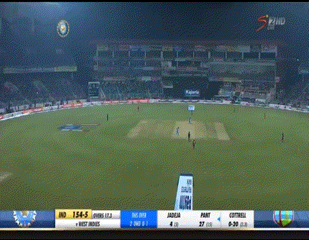 IndVSWI_T20 (17.4).gif