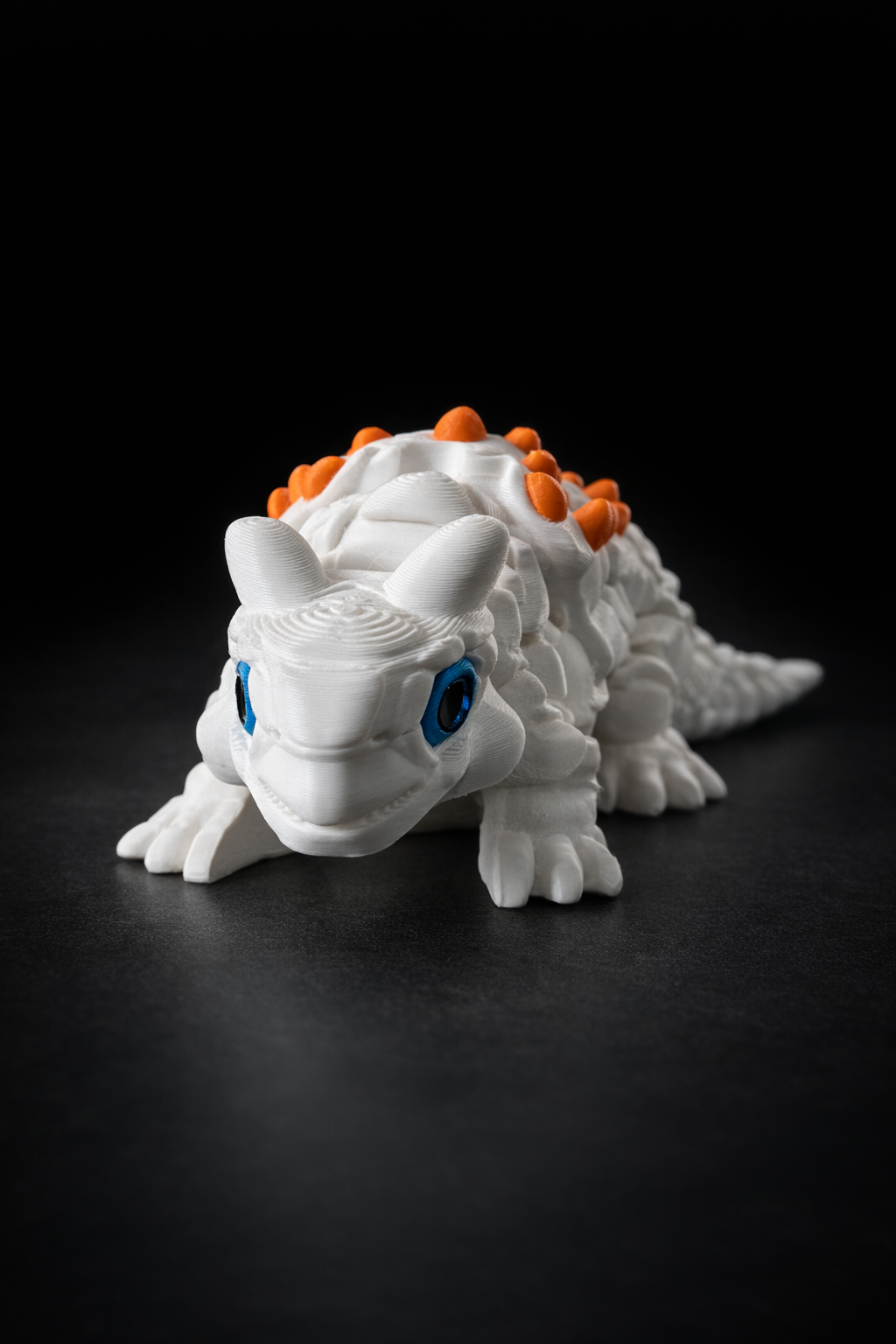 Flexibler 3D-gedruckter Drache mit beweglichen Segmenten