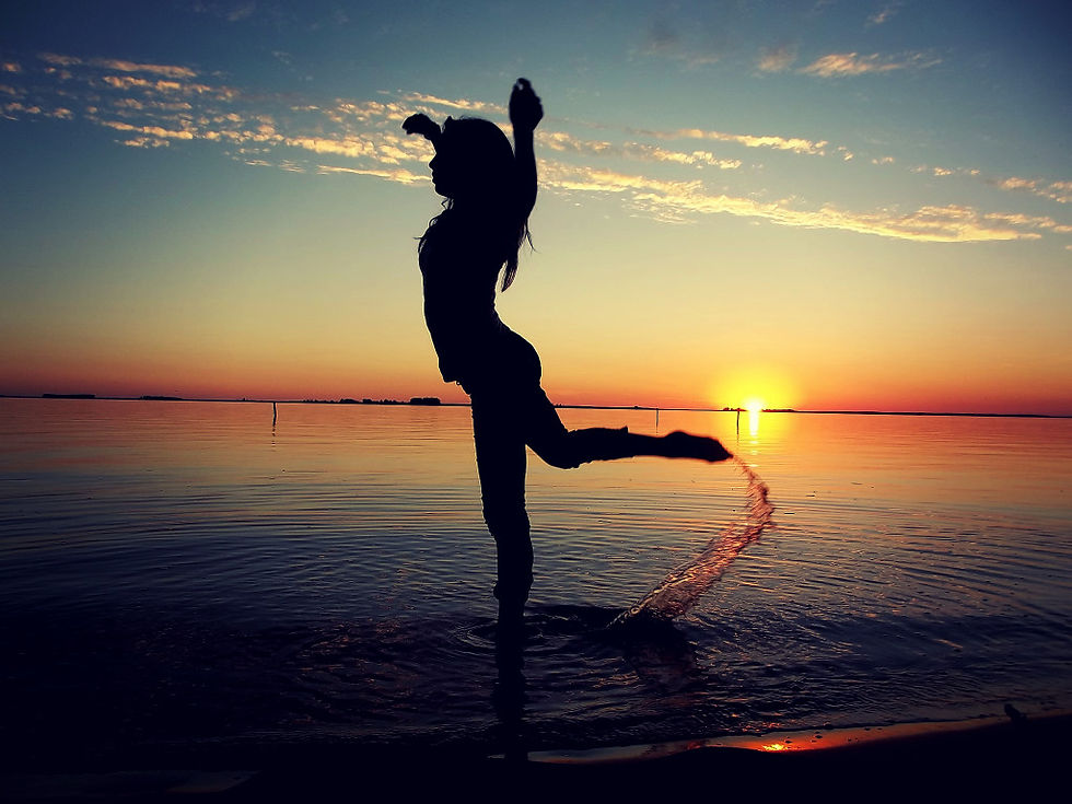 dancing_sunset_by_kaamiila-d5jhhrp-1024x768.jpg