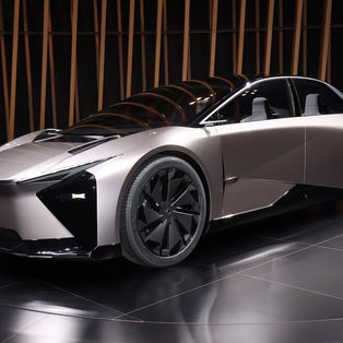 從 Lexus LF-ZC 無緣量產,看豐田集團「全方位能源戰略」的精密盤算!新一代 Corolla 會是受益者 ?!