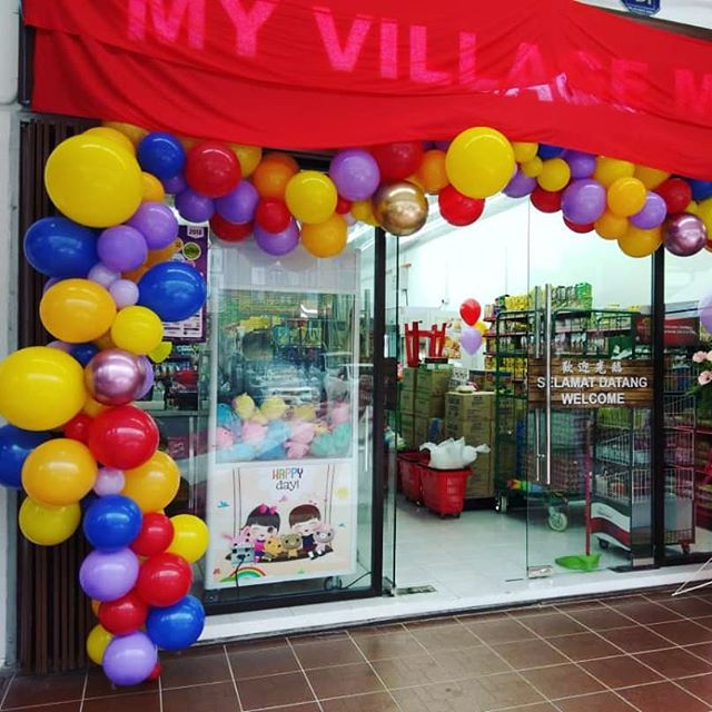 Balloon Arch for Store Opening