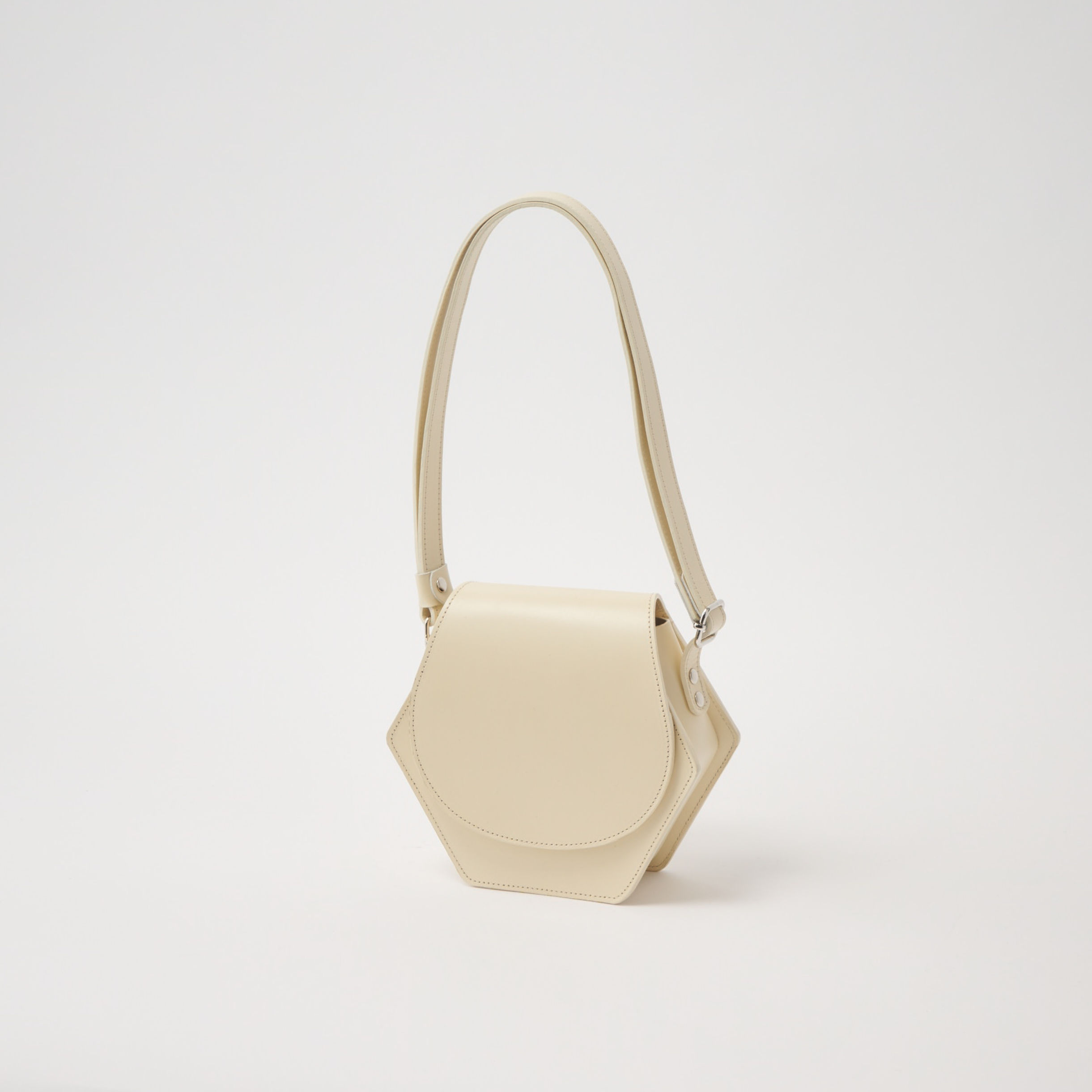 leather shoulder hexa ivory
