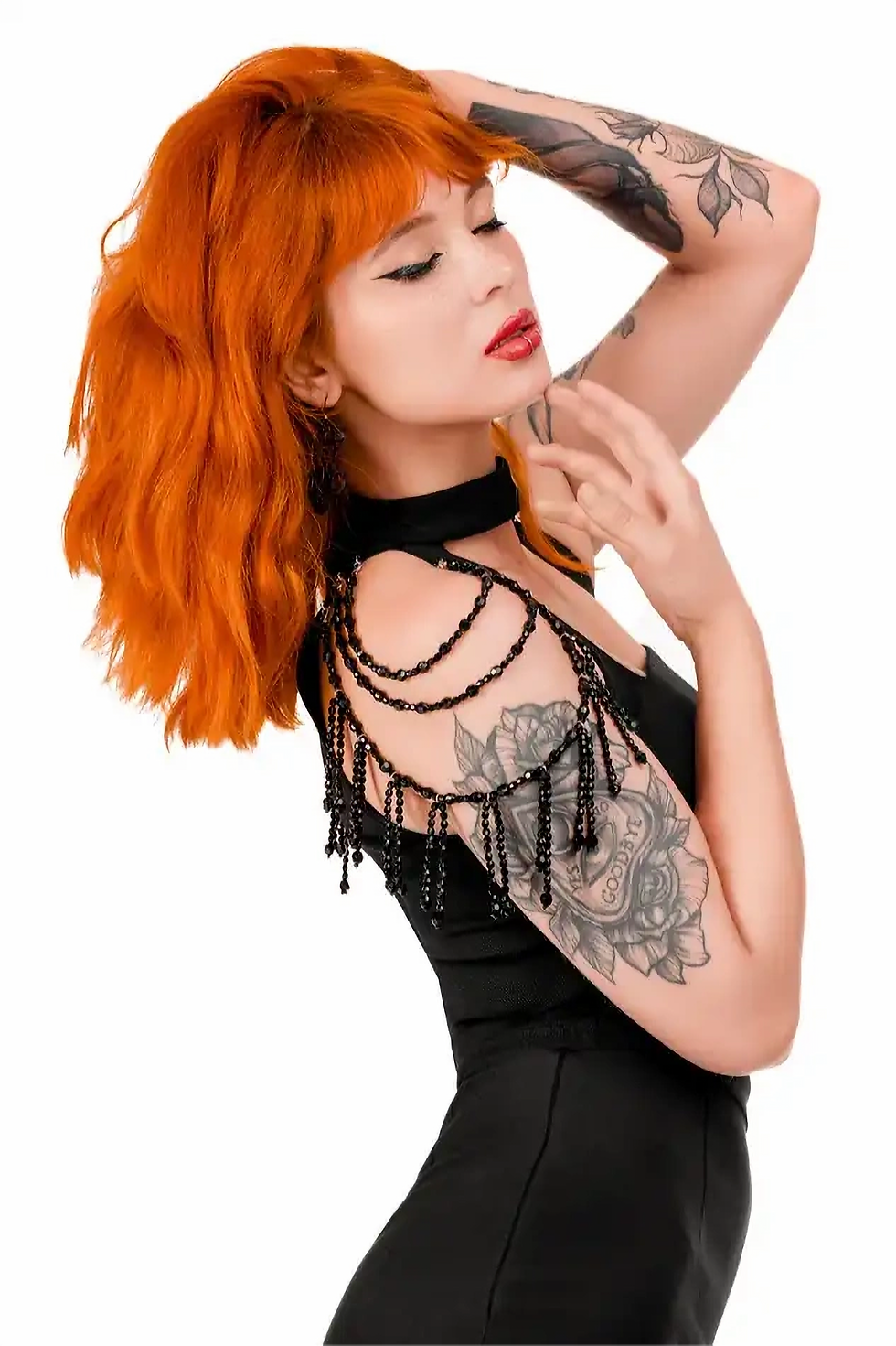 Gothic Bluse mit schwarzem Choker und Perlenverzierung an den Schultern