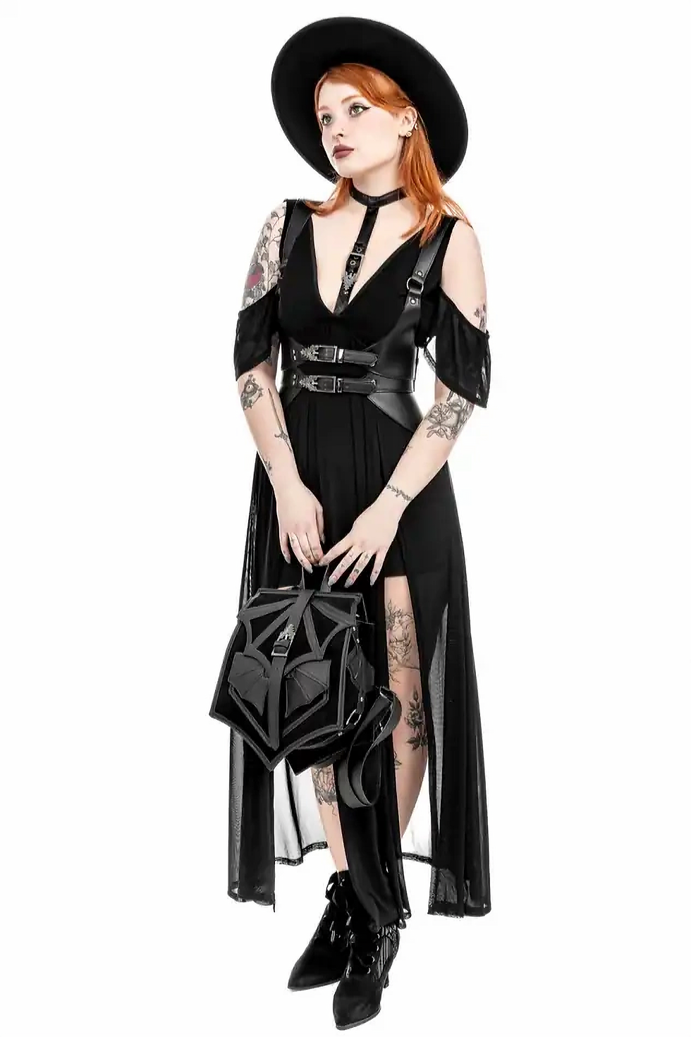 Miniaturbild: Cathedral Goth Outfit mit schwarzem HALLOWS Harness und Gothic Kleidung