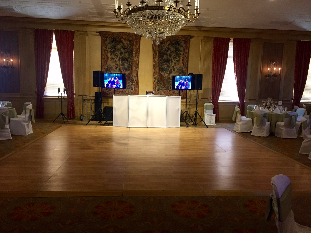 DJ set up2