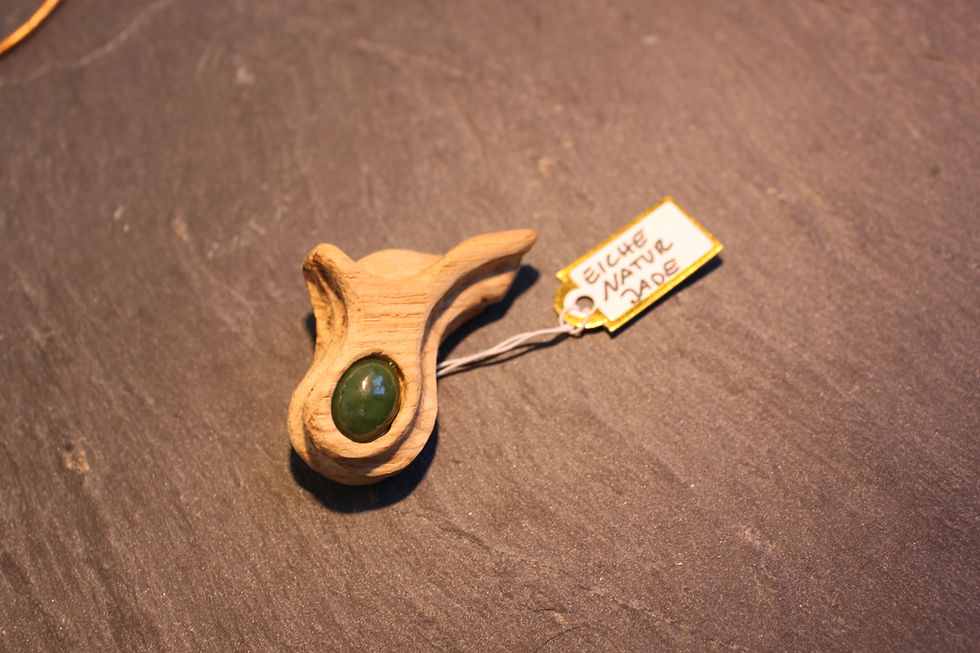 Miniaturbild: Jade in Eiche
