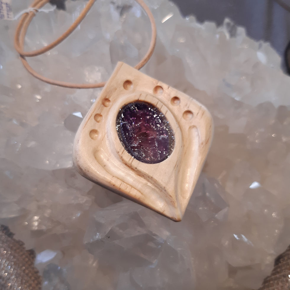 Miniaturbild: Amethyst in Fichte