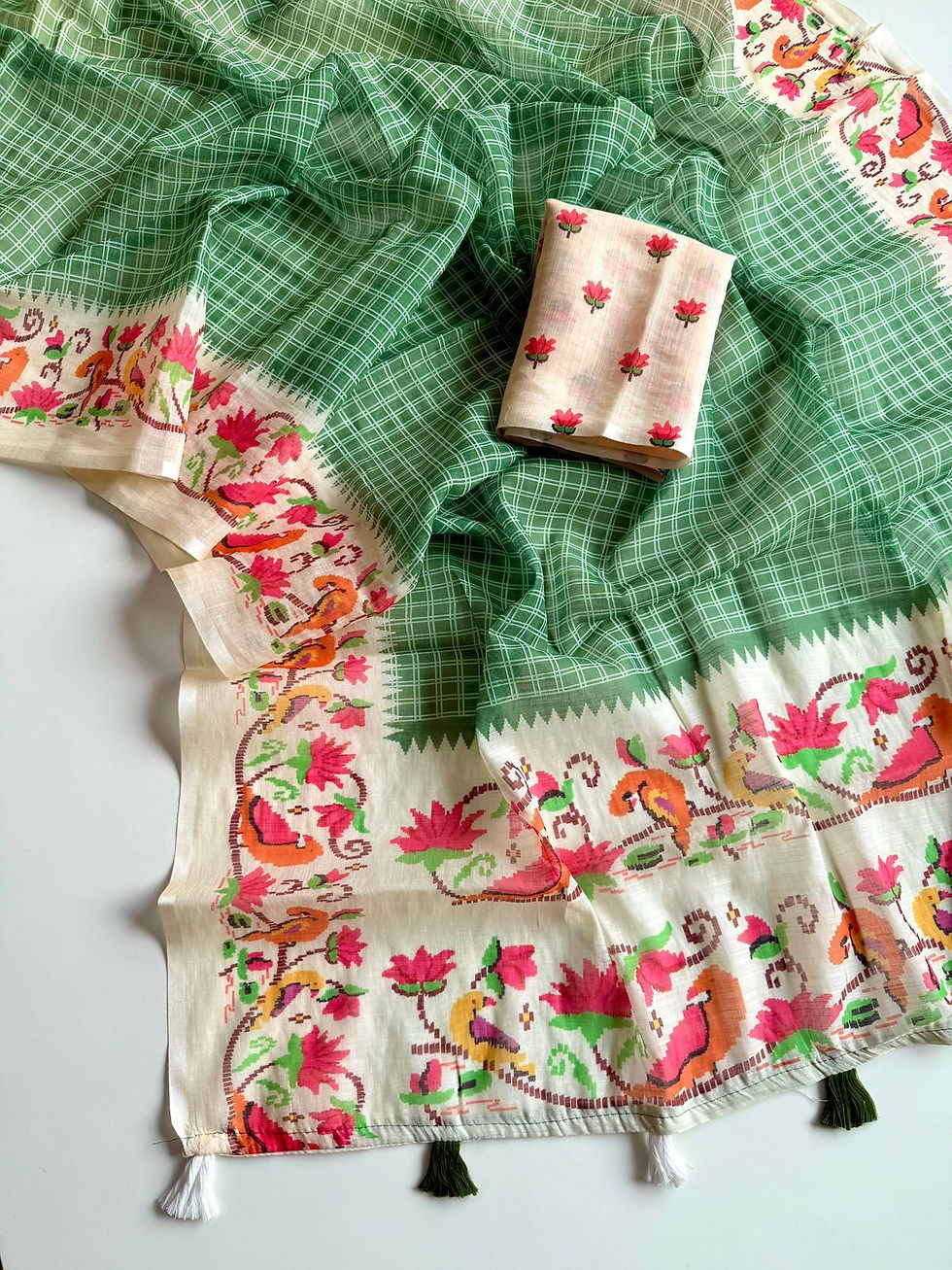 Thumbnail: Soft Linen Saree with Beautiful Chex And Kalmkari Pallu 