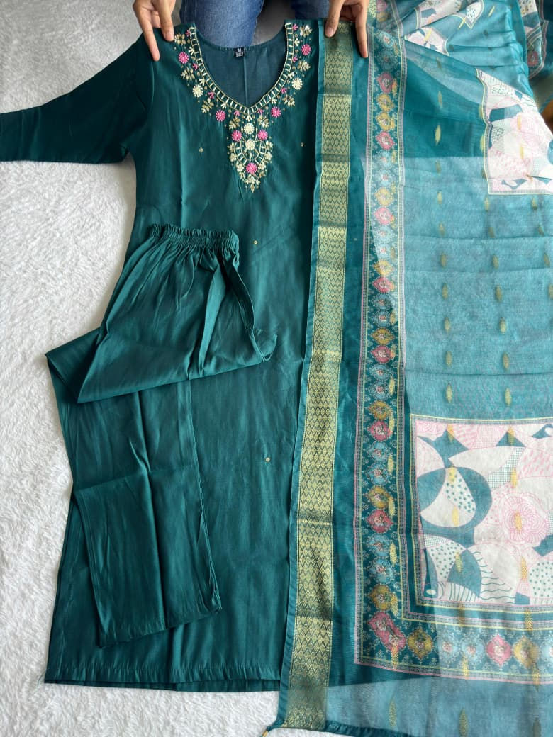 Thumbnail: Premium Roman Silk Suit Set