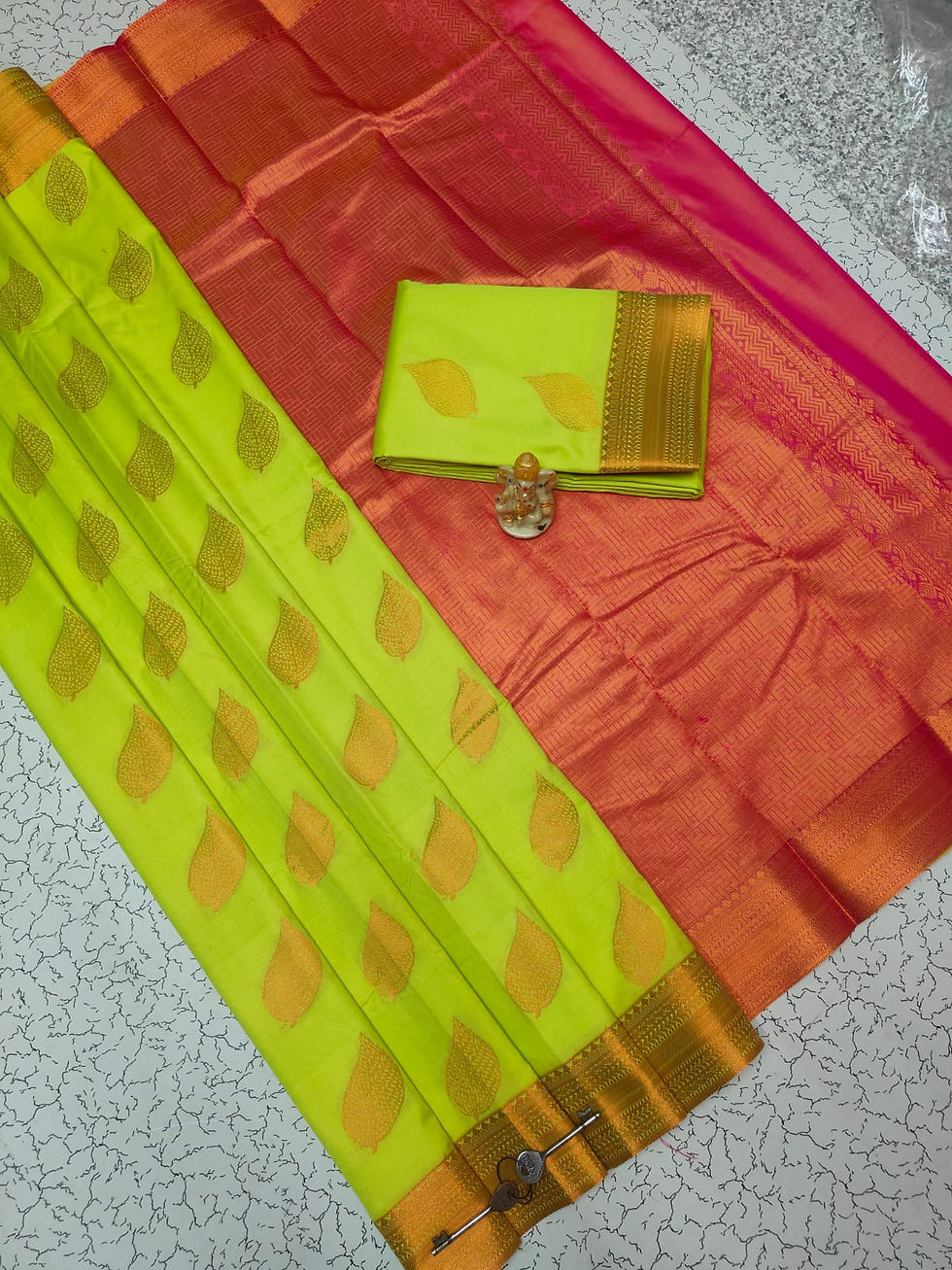Thumbnail: Arani Border Soft Silk Wedding Sarees