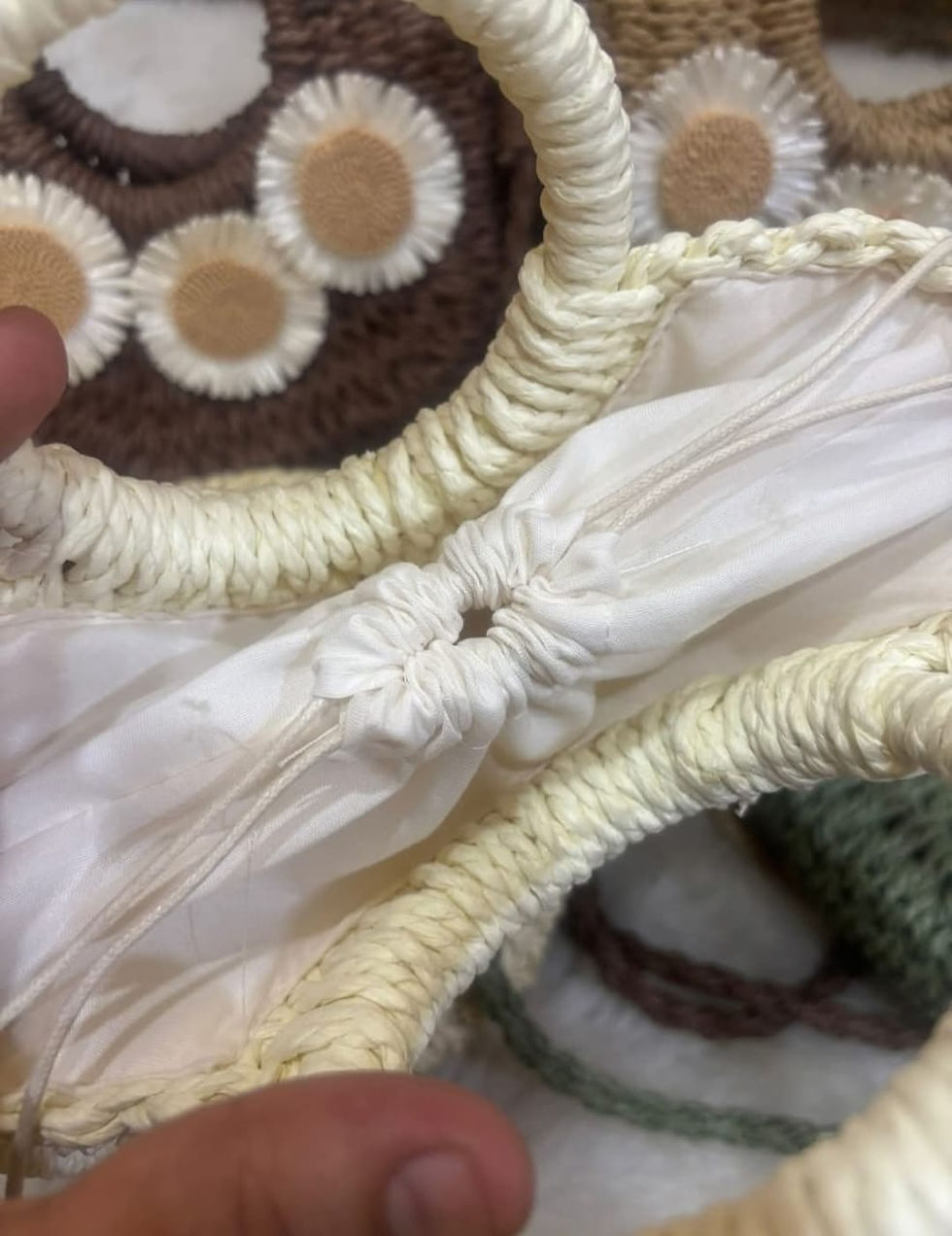 Thumbnail: Rattan Potli