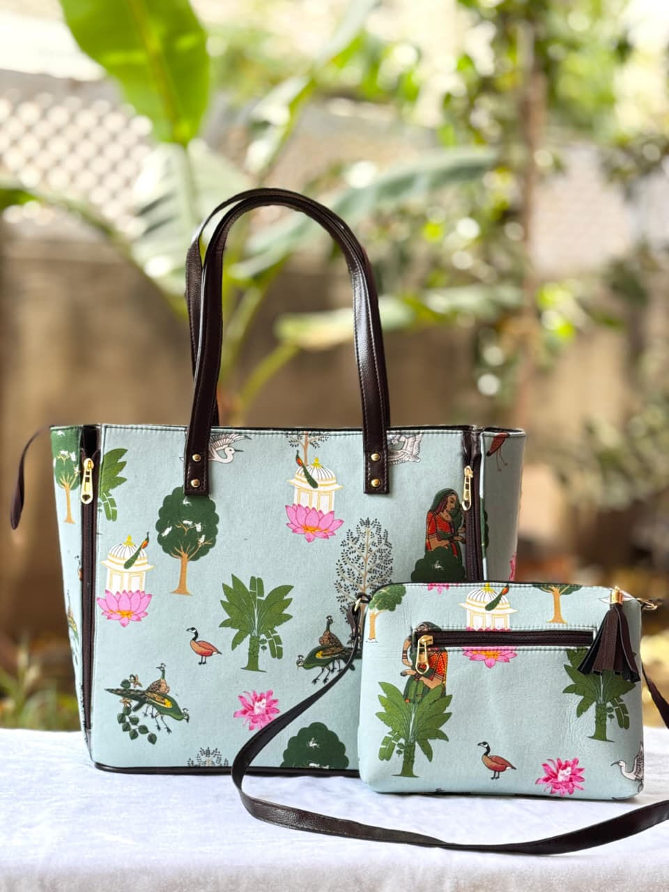 Thumbnail: Handbag Single Partition Tote Bag