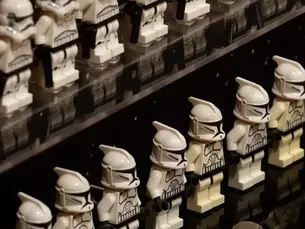 124 LEGO® Star Wars™ Minifigures Wall Display Case