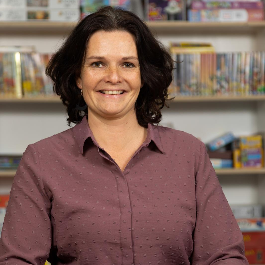 Foto van schrijver: Esther van Tuil