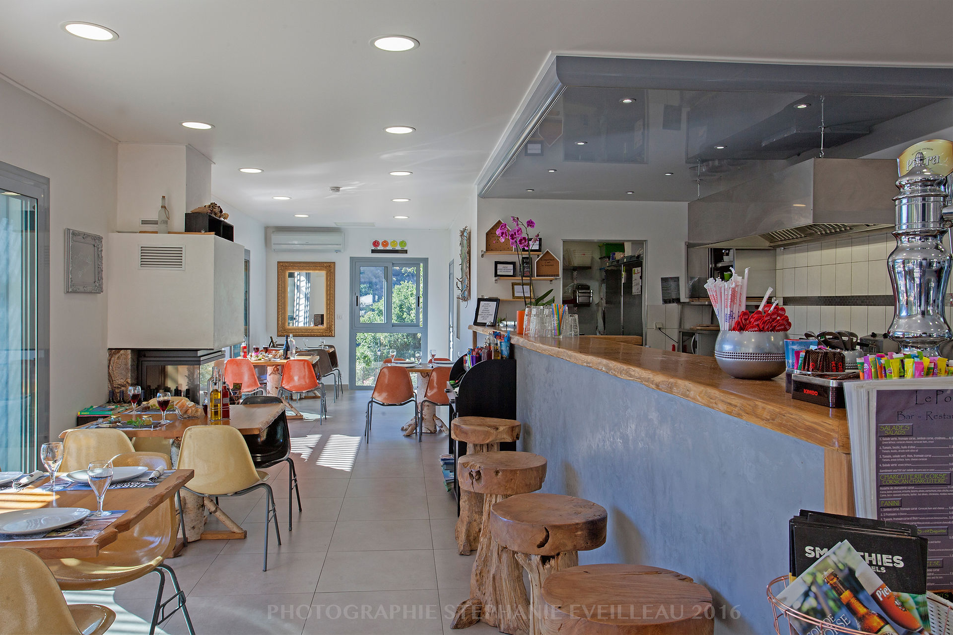 restaurant