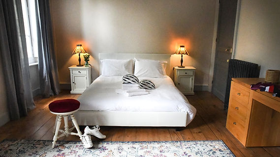 Beautiful spacious room. Cycling shoes and helmet.
