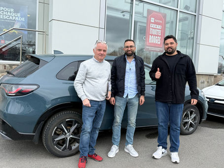 Propriétaires vendant leur véhicule à Murcot Auto à Montréal