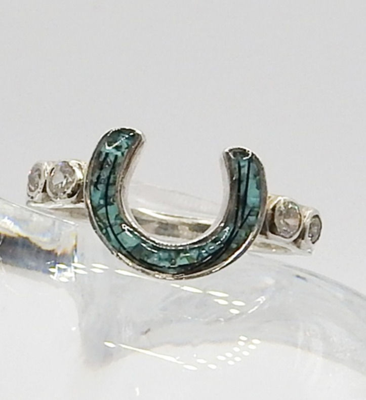 Thumbnail: Horseshoe Bracelet