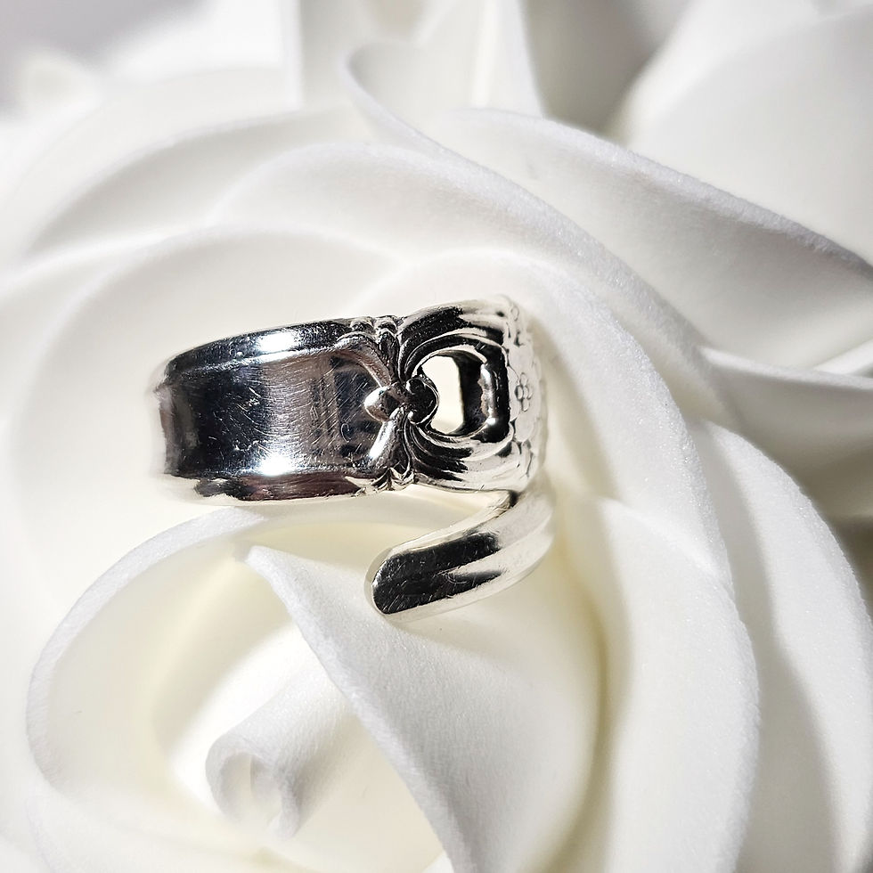 Thumbnail: Trio Floral Buckle Size 8.5 Vintage Sterling Silver Spoon Ring
